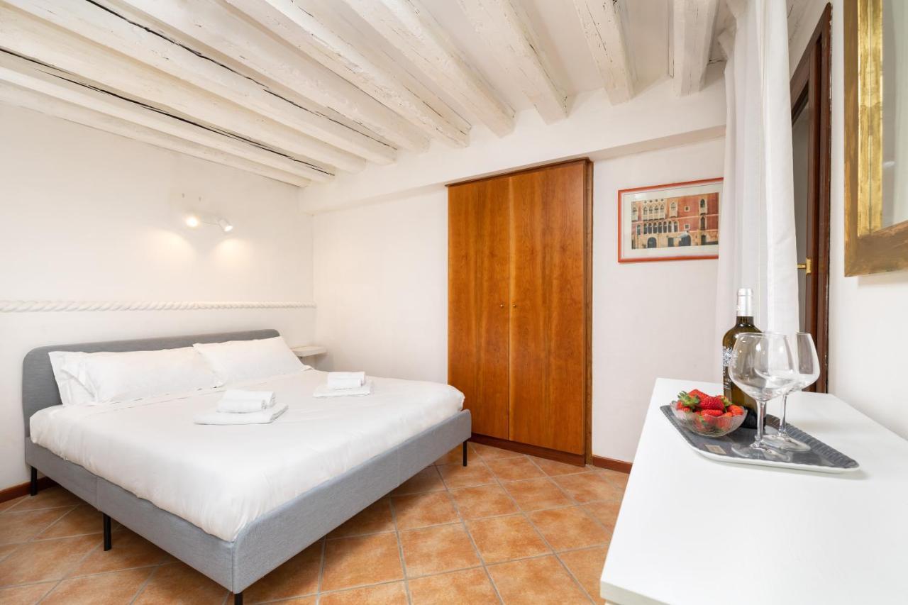 Appartamenti Superior In Via Garibaldi By Bricola Apartments Venedig Eksteriør billede